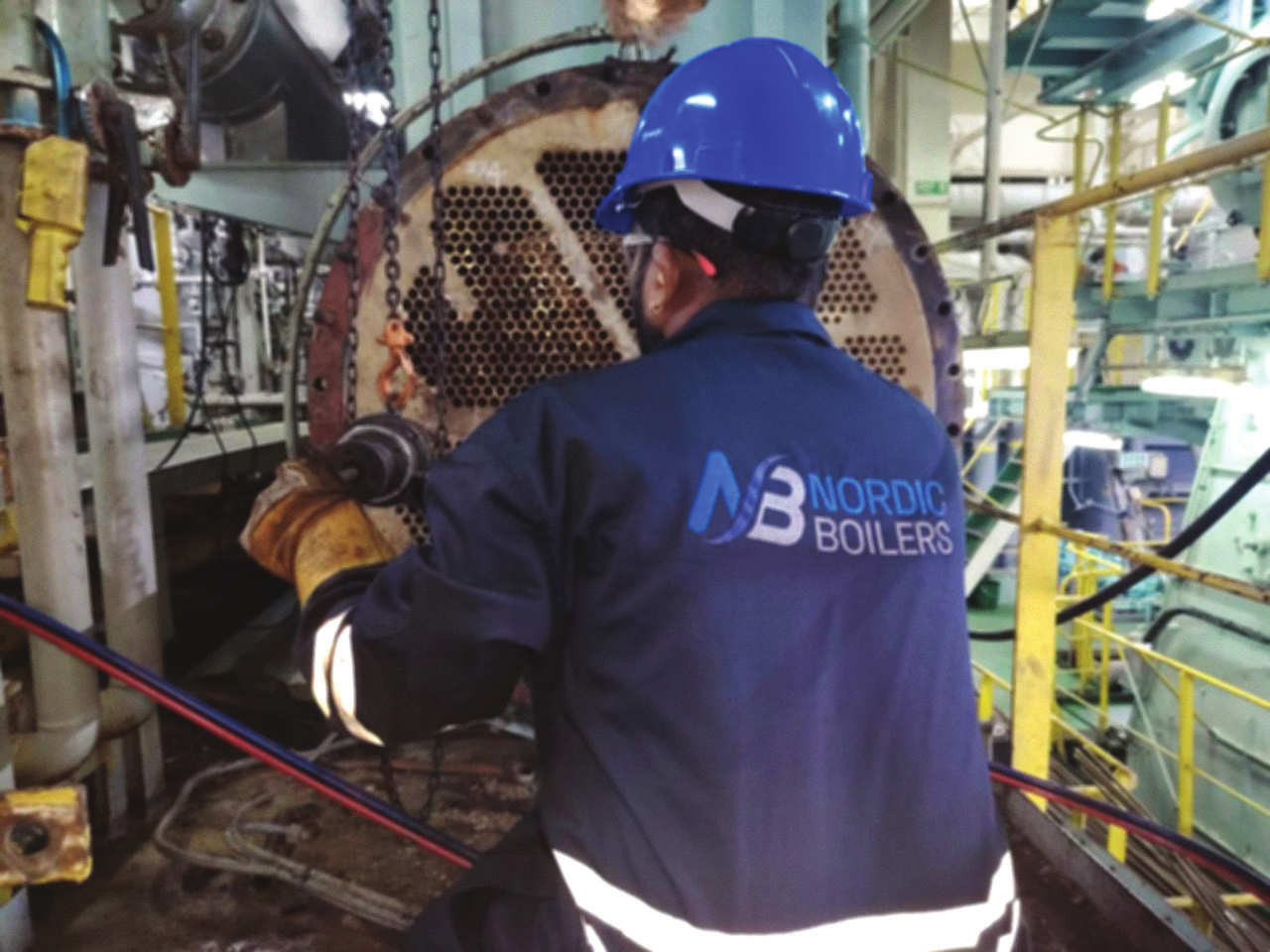 Condenser tube plate